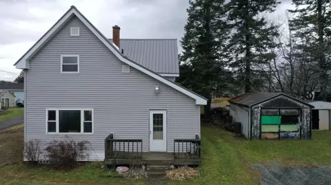 12 Decker St, Fort Fairfield, ME 04742