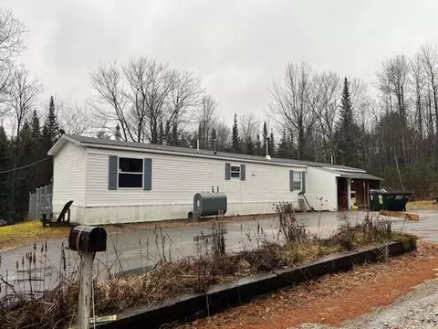 377 Elm Hill Rd, South Paris, ME 04281