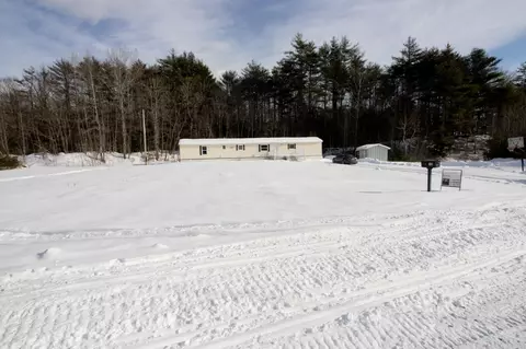 10 Rockameka Ln, Turner, ME 04282