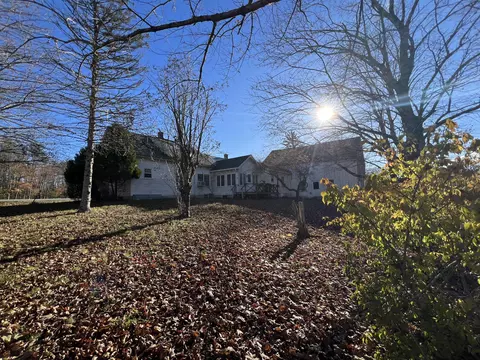 691 Waldoboro Rd, Jefferson, ME 04348