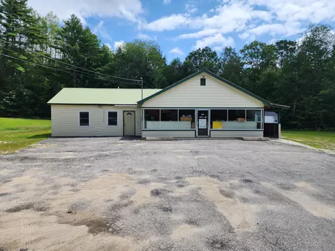 659 Park St, Paris, ME 04281