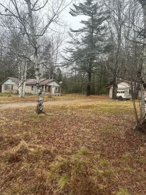 180 Lamoine Beach Rd, Lamoine, ME 04605