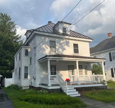 153 Maple St, Bangor, ME 04401