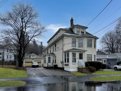 6 Davis St, Lewiston, ME 04240