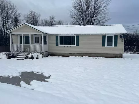 998 Main St, Wilton, ME 04294