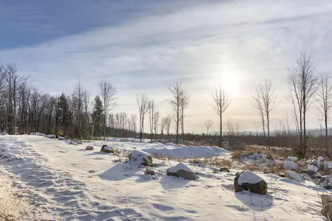 1 Ellingwood Road, Paris, ME 04281