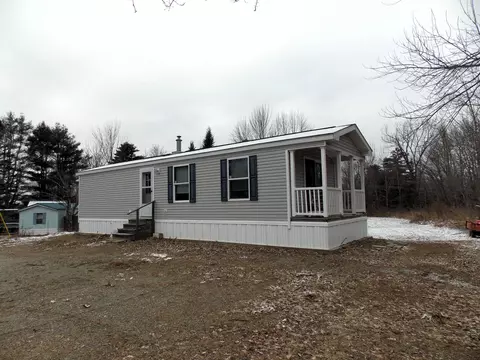 15 Poors Mill Rd, Belfast, ME 04915