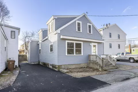 14 Bradley St, Saco, ME 04072
