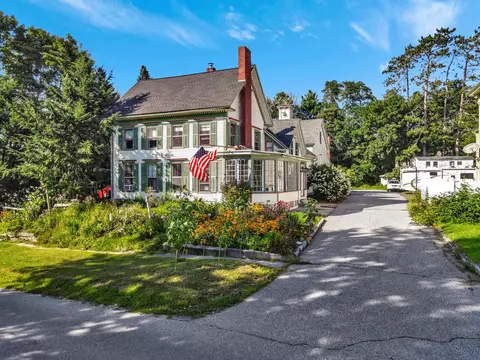 8 Morrill St, Winthrop, ME 04364