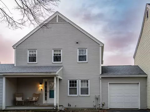 35 Summit Cir, Westbrook, ME 04092