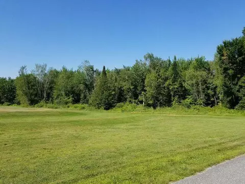 6 Hilltop Dr, Oakland, ME 04963