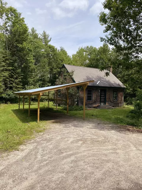 167 Valley Rd, Waterford, ME 04088
