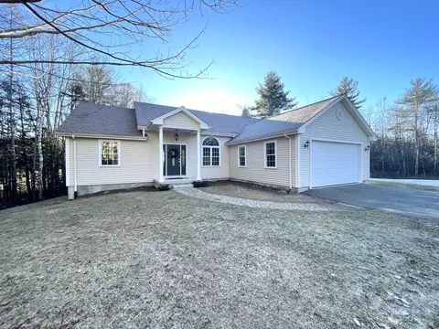 24 Snowberry Ln, Palermo, ME 04354