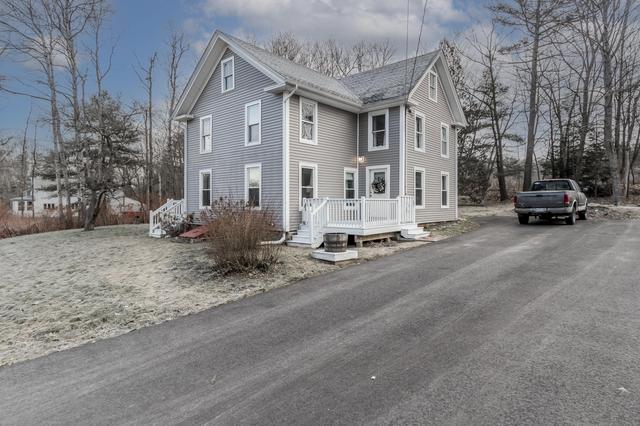 651 River Road Rd, Topsham, ME 04086