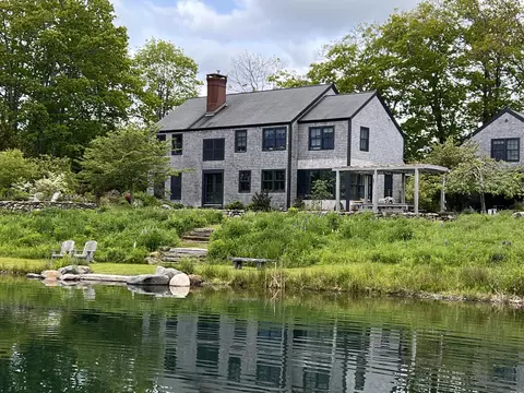 220 South St, Rockport, ME 04856