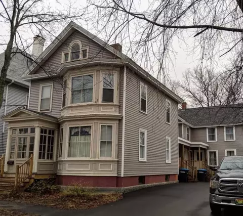 117 Grove St, Bangor, ME 04401