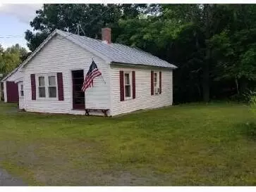 20 Moore St, Moscow, ME 04920