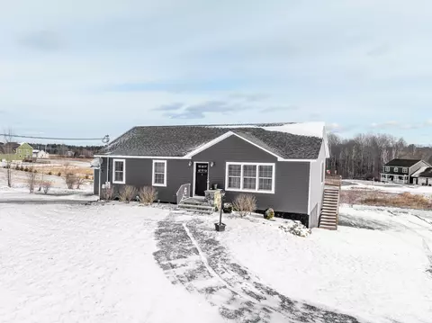 873 Blackstream Rd, Hermon, ME 04401