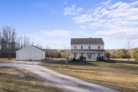 20 Orchard Ln, New Gloucester, ME 04260