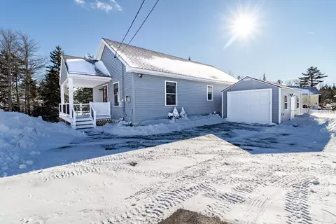 15 Benaquist Way, Harpswell, ME 04079