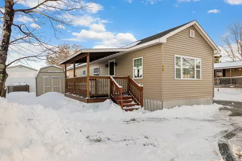 86 Blackberry Pl, Kittery, ME 03904