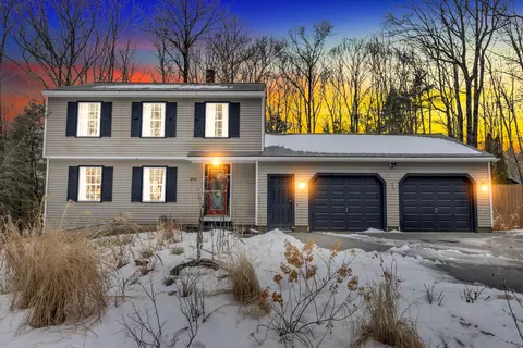 261 Bauneg Beg Rd, Sanford, ME 04073