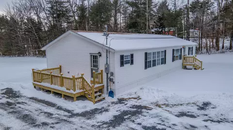 57 Sadie Dunn Rd, Readfield, ME 04355