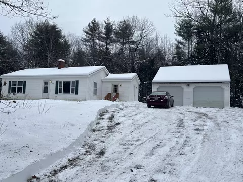 317 Center Rd, Gray, ME 04039
