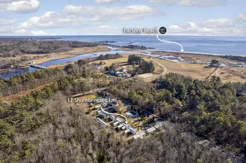 12 Shorebreezes Ln #12, Kennebunk, ME 04043