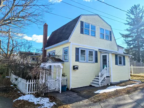 11 12th St, Old Orchard Beach, ME 04064