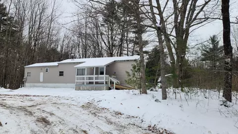 48 Marsh Rd, Belfast, ME 04915
