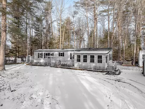 14 Green St, Enfield, ME 04493