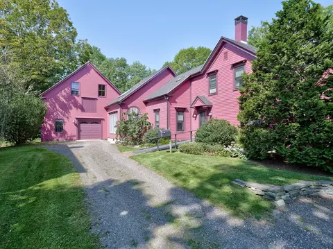 45 Knox St, Thomaston, ME 04861