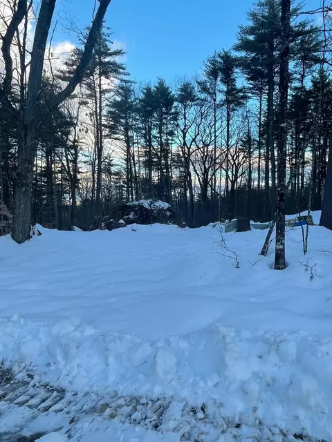 66 Keene Ln, Bridgton, ME 04009