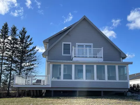 17 Water Street St, Milbridge, ME 04658