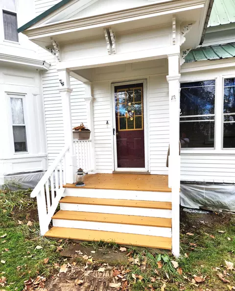 375 Pine St, Dover Foxcroft, ME 04426