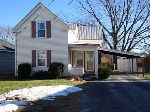 562 Sawyer St, South Portland, ME 04106