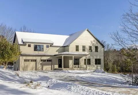 17 Renee Rd, Freeport, ME 04032