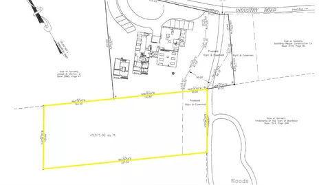 4 Industrial Park Rd # -1, Boothbay, ME 04537