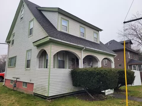 174 State St, Brewer, ME 04412