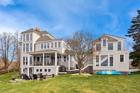 47 Pier Rd, Kennebunkport, ME 04046