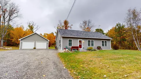 39 Overlook Dr, Litchfield, ME 04350