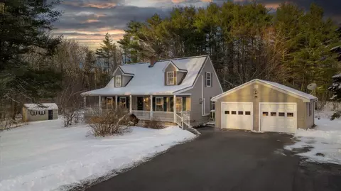 457 Fletcher Rd, Auburn, ME 04210