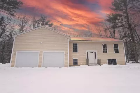 264 County Rd, Turner, ME 04282