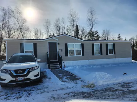 114 H Ct, Pittsfield, ME 04967