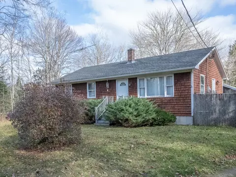 1610 Bayside Rd, Trenton, ME 04605