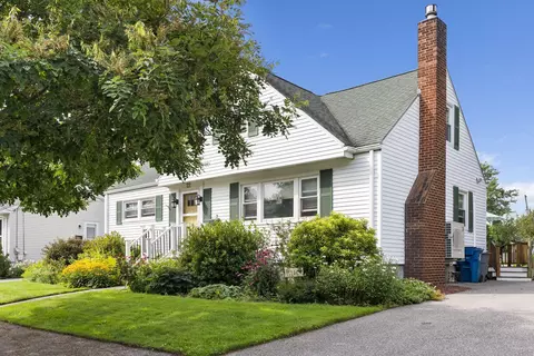 22 Sara Ln, Portland, ME 04103