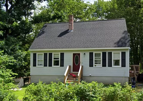 12 Cheney St, Sanford, ME 04083
