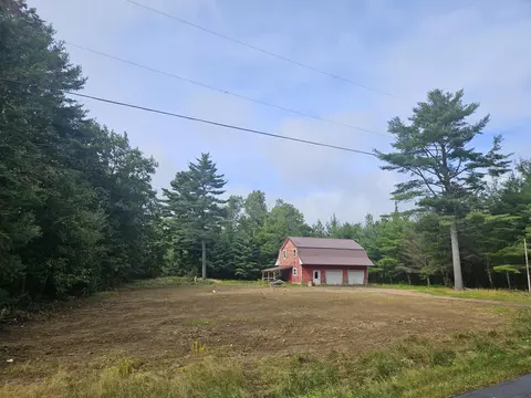 76 Rutland Rd, Newport, ME 04953