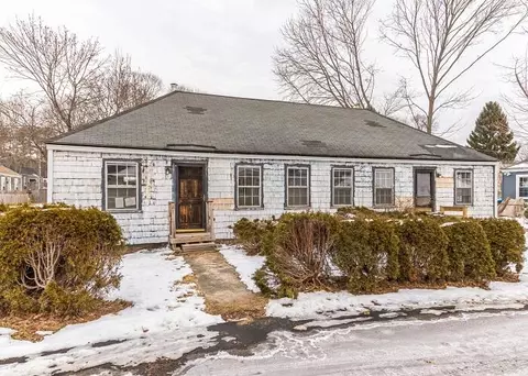 21 23 Goodrich St, Kittery, ME 03904